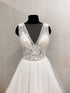 Sleeveless floral pearl wedding dress Bridal gown deep neckline